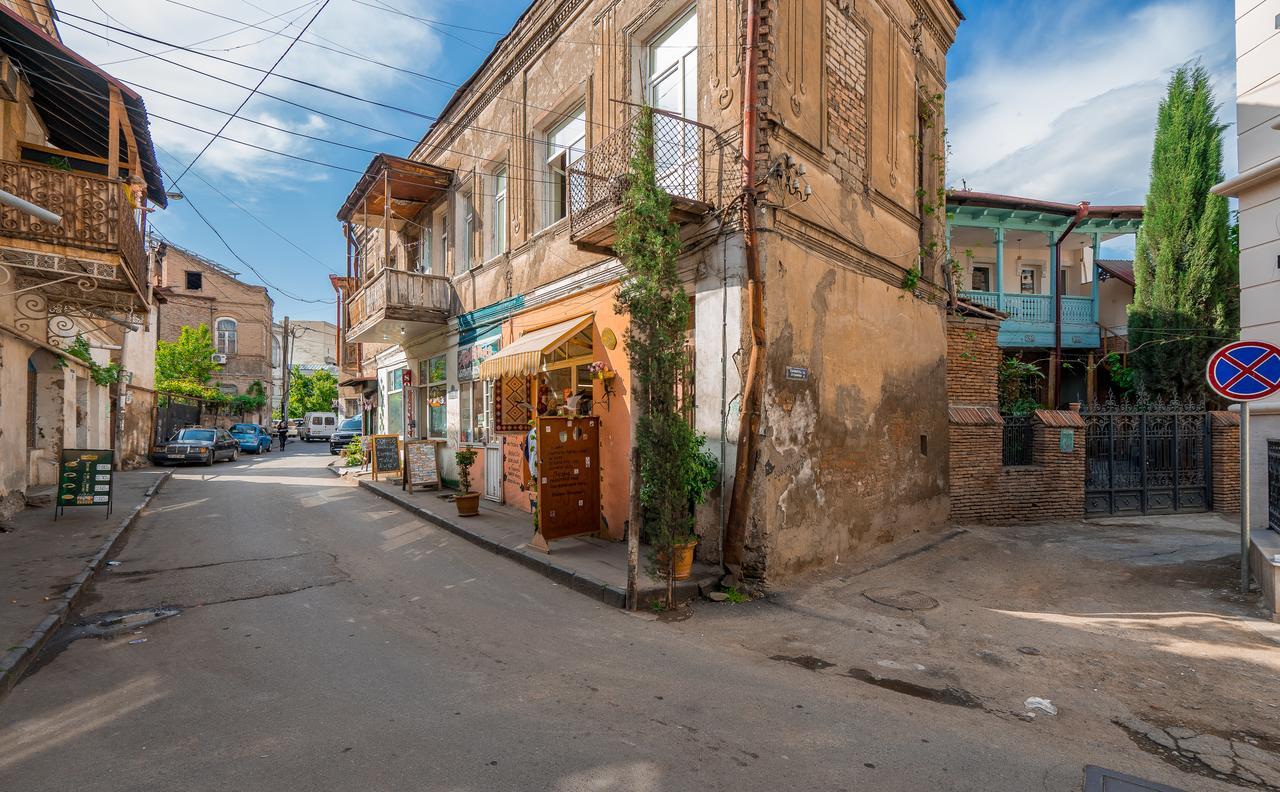 Gallery Apartment Tbilisi ภายนอก รูปภาพ