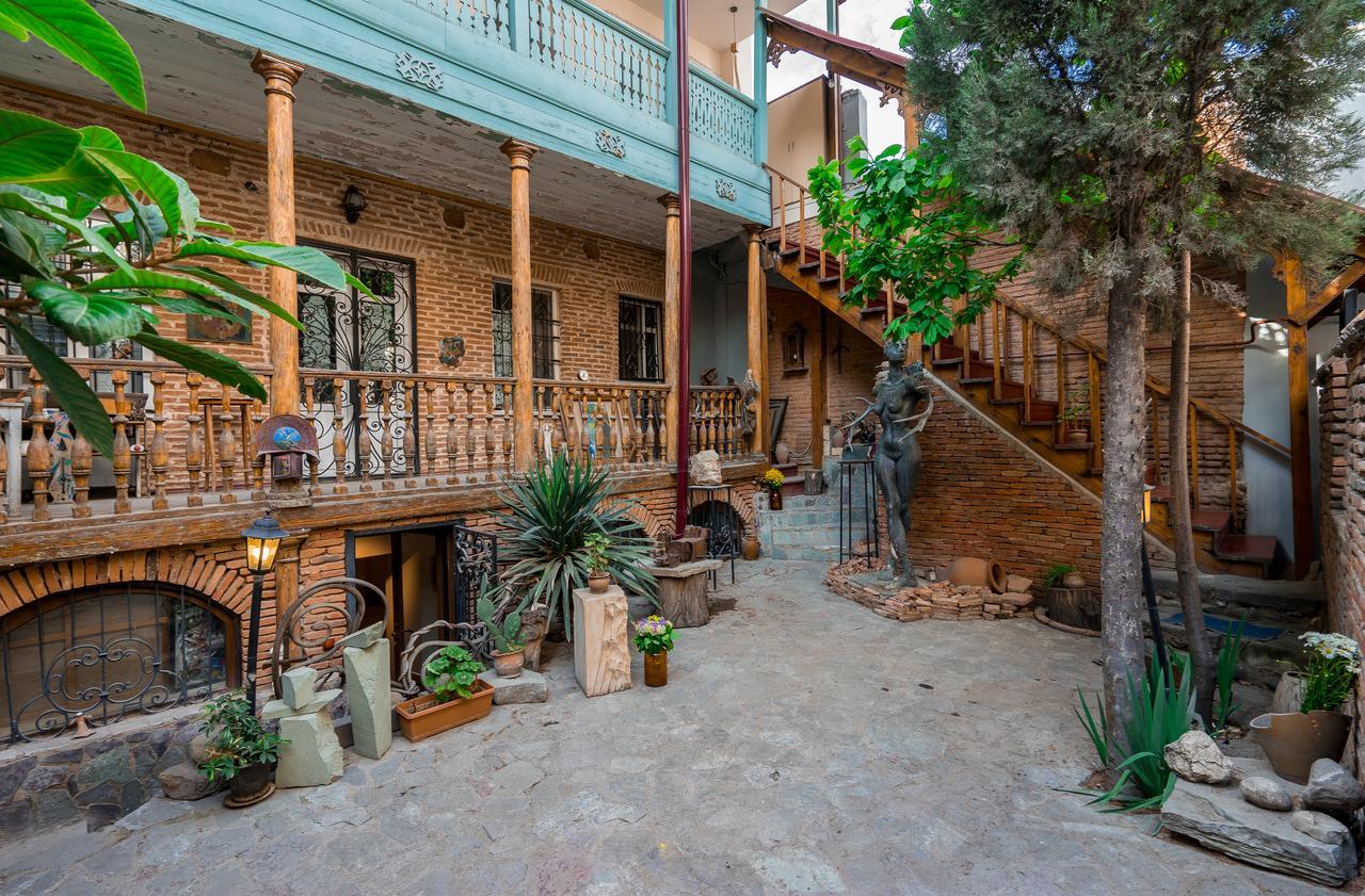 Gallery Apartment Tbilisi ภายนอก รูปภาพ
