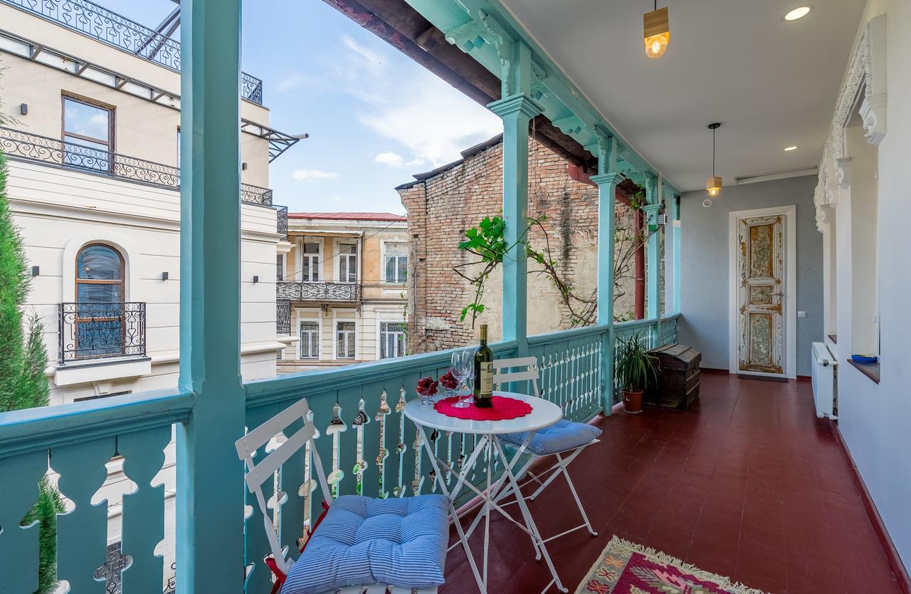 Gallery Apartment Tbilisi ภายนอก รูปภาพ