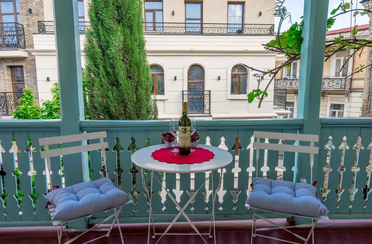 Gallery Apartment Tbilisi ภายนอก รูปภาพ