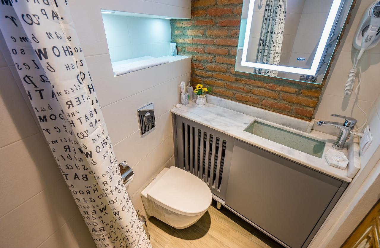 Gallery Apartment Tbilisi ภายนอก รูปภาพ