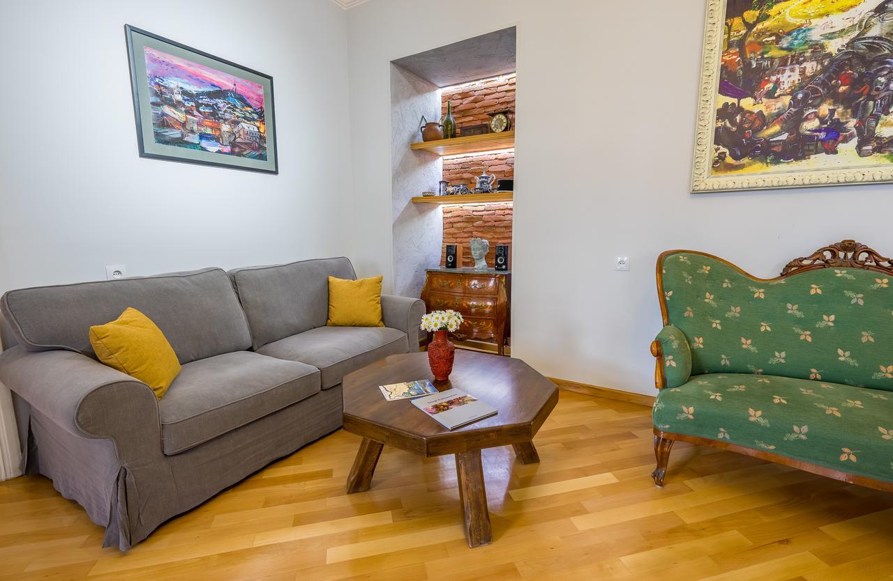 Gallery Apartment Tbilisi ภายนอก รูปภาพ