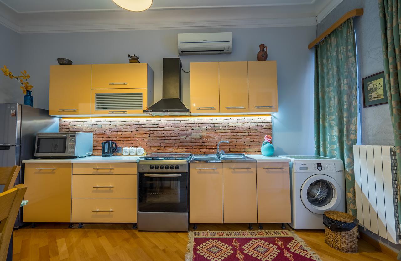 Gallery Apartment Tbilisi ภายนอก รูปภาพ